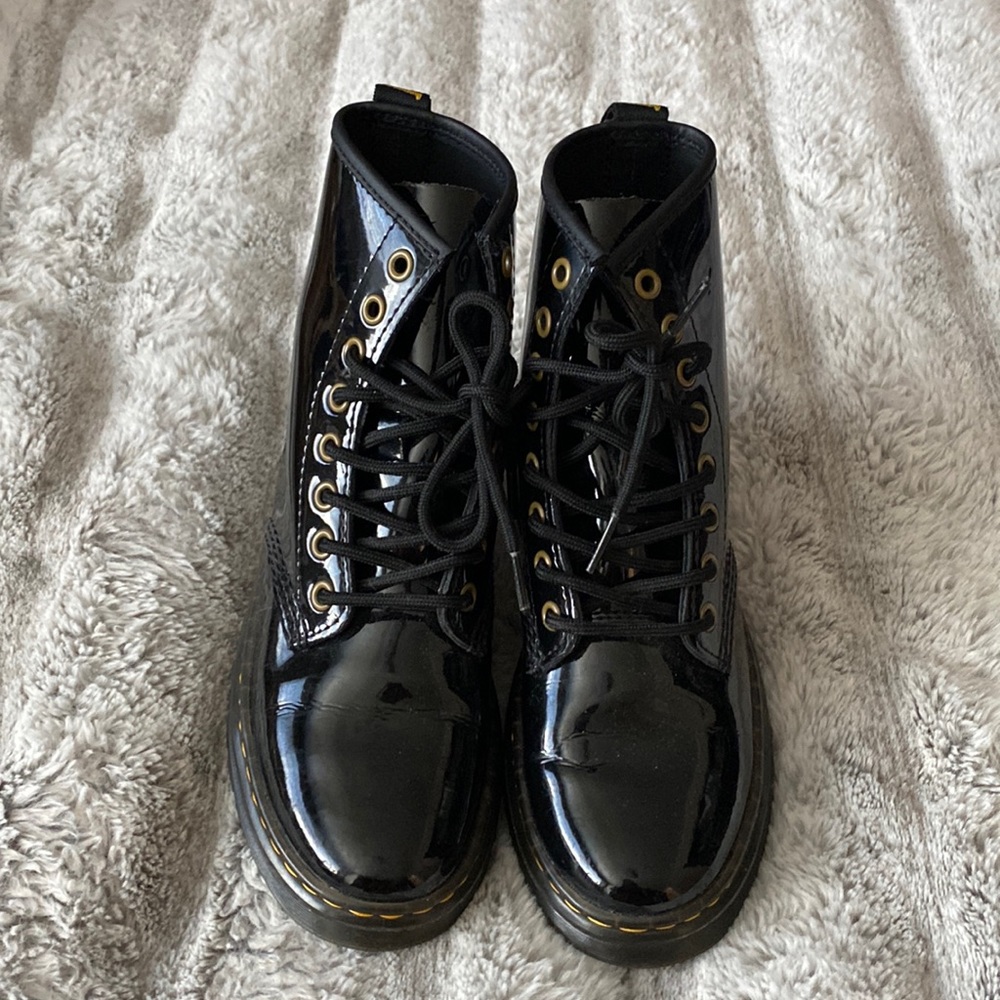Doc Martens, patent leather